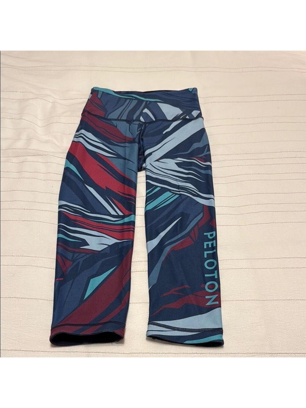 Peloton WITH Expedition High Waist Reversible Capri Legging Women's XS - Picture 3 of 9